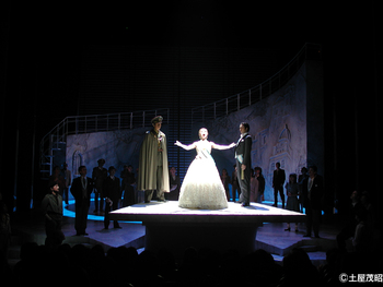 「EVITA」舞台写真